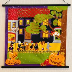 四季彩布(しきさいふ)タペストリー【10月 みけのハロウィン】軸付きタペストリー トリックオアトリート ねこタペストリー 三毛猫壁飾り 新品未使用品 日本製