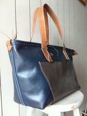 【男性にも女性にも、たっぷり入ります】牛本革と倉敷帆布を使った、手作り感あふれるトートバッグ