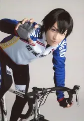 【中古】生写真(男性) 木戸邑弥(荒北靖友)/膝上・ユニフォーム.長袖・自転車・キャラクターショット/舞台『弱虫ペダル』～箱根学園新世代、始動～トレーディングブロマイド