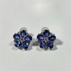 サファイアダイヤモンドピアス