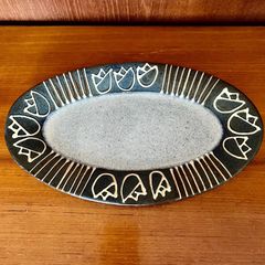 平皿（やちむん焼き）・オーバル  チューリップ柄