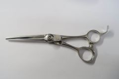 Dランク【ナルトシザー naruto scissors】  シザー 美容師・理容師 5.6インチ 右利き 【中古】:H-9282
