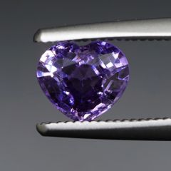 天然　非加熱　サファイア　ルース　0.75ct 　美発色　良い輝き　国内鑑別書付き