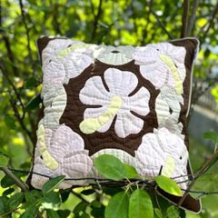 ＜正規品＞クッションカバー♡ハイビスカス♡45×45♡ブラウン♡ハワイアンキルト