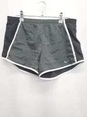 ◇ ⊂ NIKE ナイキ ウエストゴム 薄手 ショートパンツ サイズM ブラック レディース E  【1505290028394】