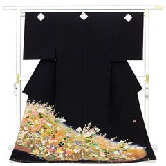 ※店舗改装後【古典新作フェア】仕立無料☆京友禅伝統工芸士手描き染黒留袖☆加賀五彩花鳥風月四季花工芸図☆落款入（10012153）