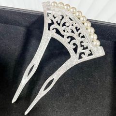 Item thumbnail for item 2740396a-005a-4ba9-a3fa-35f1da835b61