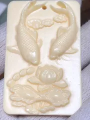 清 胡桃彫 細工彫り『達磨像』根付 種彫り緒締玉 提げ物 装飾品 長さ4.8ｃｍ Sale] 胡桃の透かし彫り 根付風 - 大月あきら | minne byGMO