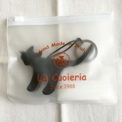 La Cuoieria トスカーナレザー 牛革レザーキーホルダー  猫 ブラック
