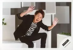 【中古】生写真(ジャニーズ) 嵐/大野智/横型・膝上/「This is 嵐 LIVE 2020.12.31」グッズオフショット/公式生写真