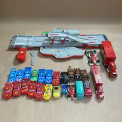 ★ TAKARA TOMY タカラトミー カーズ トミカ まとめ商品 コースに変身！マックイーン、 カーズ ミニカー 25台 シェリフ チックヒックス キング フランチェスコ・ベルヌーイ ルイジ グイド 2.40kg