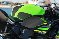 2025年最新】zx6r タンクの人気アイテム - メルカリ