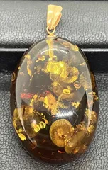 琥珀ペンダントトップ　K18　コハク　レディース　オシャレ上品
