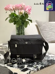 【今日特価】Lulu Black Postman Bag ～韓劇男主人公が追いかけるような魅力～