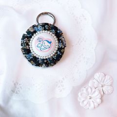 ハンドメイド　片面マタニティマーク　ふわふわロゼット　リバティ　ムーンモス　ブルーブラック　完成品