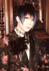 【中古】生写真(男性) ゴールデンボンバー/歌広場淳/上半身・衣装茶・白・左手伸ばし・目線右上・背景茶/UTAHIROBA JUN Anniversary 2013.8.30/バースデーメモリアルフォトアルバム