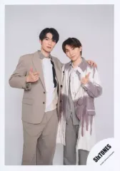 【中古】生写真(ジャニーズ) SixTONES/ジェシー・京本大我/膝上/SixTONES 「ポートレートシリーズ」オリジナルフォト/公式生写真