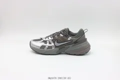 【今日特価】Nike ナイキ ランニングシューズ ブラウンシルバー HQ1678-200