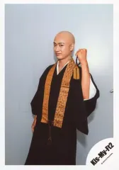 【中古】生写真(ジャニーズ) Kis-My-Ft2/宮田俊哉/膝上・衣装黒・左手グー/「舞祭組の、わっ!」PV＆ジャケ写撮影オフショット/公式生写真