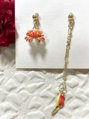 カニ　ピアス　イヤリング　ミニチュア　可愛い