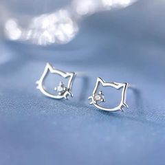 【ピアス】送料無料  猫ピアス S925 シルバー 925  猫アクセサリー  金属アレルギー対応  非アレルギー  オシャレ 猫雑貨 可愛い 女子  キャット ネコ かっこいい 猫グッズ ギフト 八千代 猫雑貨 千葉 cats