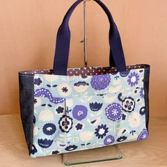 タック入りトートバッグ　北欧風フラワー
