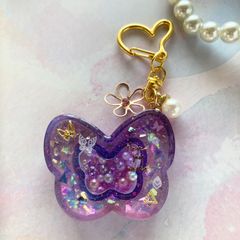 シャカシャカレジンキーホルダー　ハンドメイド　ダブルシェイカー　キラキラバタフライ　パープル