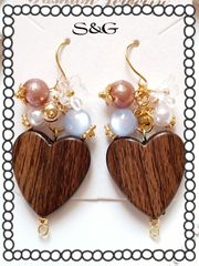Heartウッド　ジャラピ　クリアフラワー　パール　ビーズ　Handmade