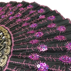 ラスト1点限り スパンコールと刺繍のゴージャスな扇子 レース地（黒地×ライトピンク）アバニコ ダンス バレエ キトリ レッスン FA-002-LP