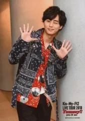 【中古】生写真(ジャニーズ) Kis-My-Ft2/藤ヶ谷太輔/膝上・衣装赤紺黒・両手パー・ウインク/「Kis-My-Ft2 LIVE TOUR 2018 Yummy!! you＆me」オリジナルフォト