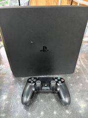 PlayStation 4 CUH-2000B
