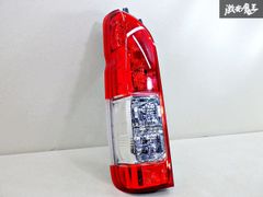 【割れ無し】トヨタ 純正 200系 ハイエース 4型 5型 6型 7型 後期 左 左側 助手席側 テールランプ テールライト KOITO 26-140 即納 棚44D
