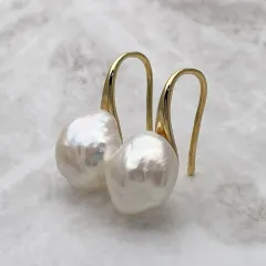 ちょっぴり大きな照りっ照りバロックパールのドロップピアス 11mm 12mm 淡水真珠 フック 結婚式 卒業 入学 入園 卒園 ウエディング