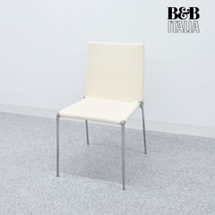 【展示品】B&B ITALIA ビーアンドビーイタリア ALMA アルマ ダイニング アームレス チェア スチールレッグ レザー アイボリー ロベルト・バルビエリ 定価17万