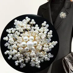 フラワーコサージュ　ブローチ　パール　卒業式入園式入学式、結婚式
