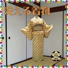 【洗える着物】黄色と白の市松模様と撫子模様の着物