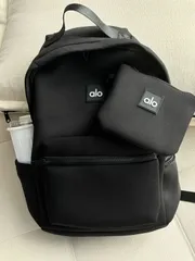 新品 alo yoga バックパック Backpack アローヨガ 黒