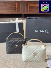 【今日特価】Vintage Chanel 25s Handle Bento Bag - ヴィンテージ シャネル 25s ハンドル ベントバッグのんびりした高級感、ハンドルデザインが魅せる大人のエレガンス～送料無料-WTO輸入1