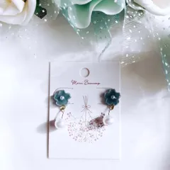 小さな桜のお花 パール付き耳飾り(blue)