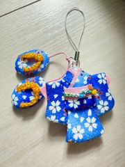 【1】和柄ミニ着物と草履のストラップ＊桜模様／和風小物／ハンドメイド