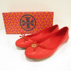 美品 TORY BURCH トリーバーチ レザー リボン ロゴチャーム付き フラットシューズ パンプス 8M 約25cm レッド×ゴールド金具 レディース 古着 中古 USED