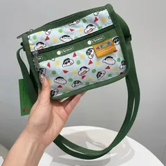 新品 レスポートサック 漫画 クレヨンしんちゃん 2層ポーチ コスメバッグ クラッチ グリーン LeSportsac