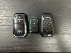 トヨタ　ハイラックス　スマートキー　007-AF0032