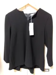 M10 23区トップス　小さめ　薄手素材　フリル　未使用品　かわいい