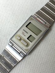 BRAUN デジタル腕時計 BN0076 未使用 箱付き ブラウン DW30 BRAUN デジタル腕時計 BN0076 未使用 箱付き ブラウン DW30 - メルカリ