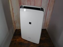 SHARP/シャープ 衣類乾燥除湿機 CV-H120-W ホワイト プラズマクラスター7000搭載 2018年製【M0501】