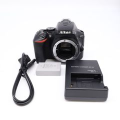18052ショット！新品級 ★ Nikon D5500 ボディー ブラック デジタル一眼レフカメラ