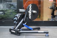 ワフー WAHOO キッカー KICKR V4 スマートトレーナー ローラー台 ZWIFT対応 【東京南麻布店】