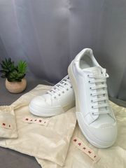 【新品未使用】MARNI　ロゴスニーカー　ホワイト