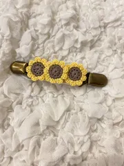 肩紐ずれ落ち防止　肩紐クリップ　肩紐ズレ防止クリップ　肩紐ずれ防止クリップ　マルチクリップ　鍵編み　ひまわり　お花　ブランケット落下防止　ベビー　キッズ　サロペット